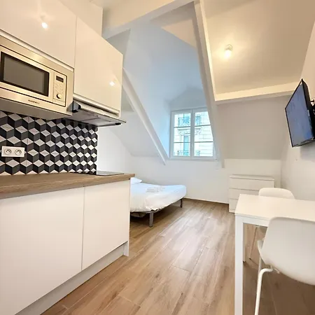 Apartment Cocoon In The 16th Eiffel Tower And Roland Garros Paris